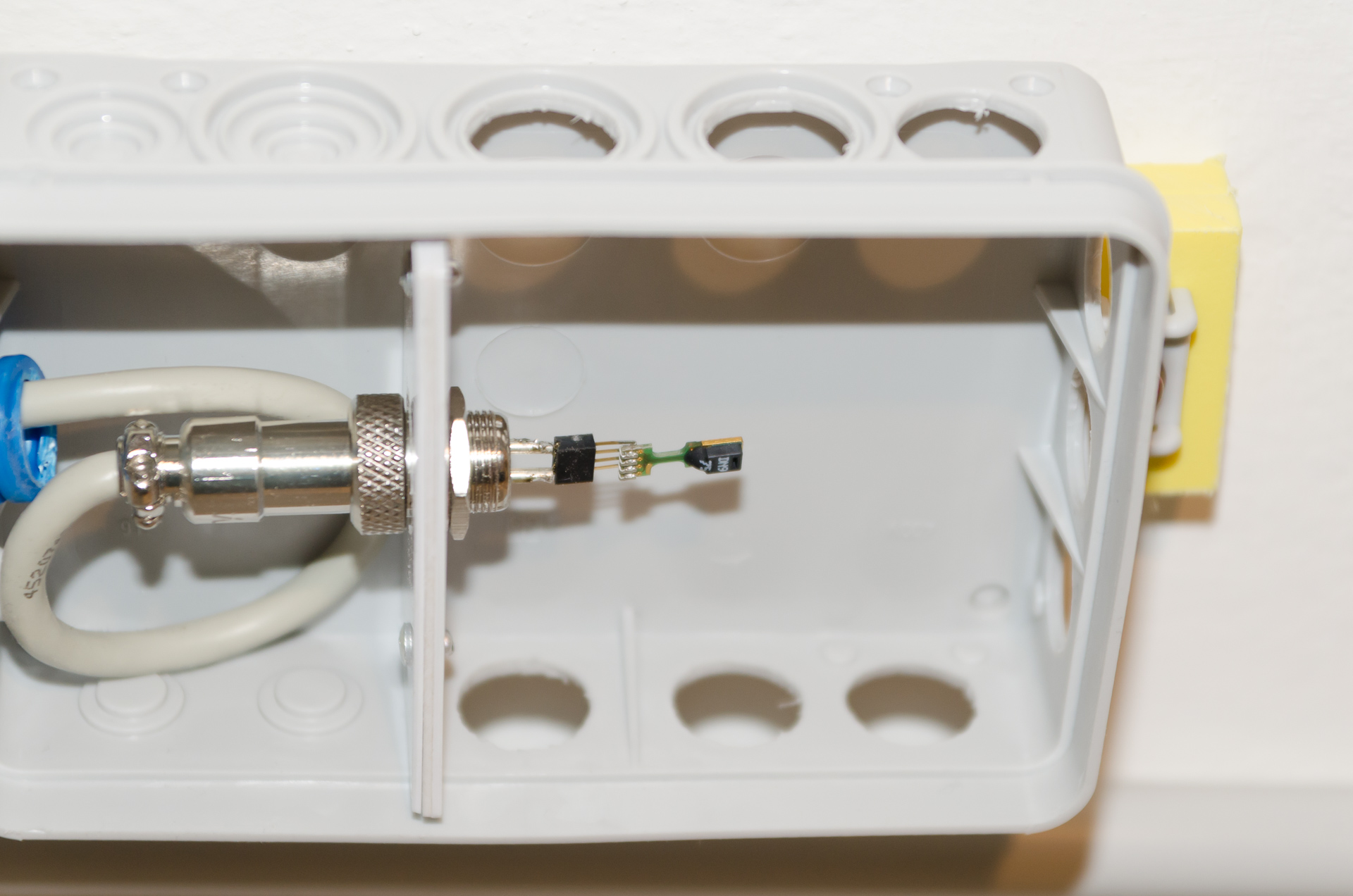 Naked temperature/humidity sensor