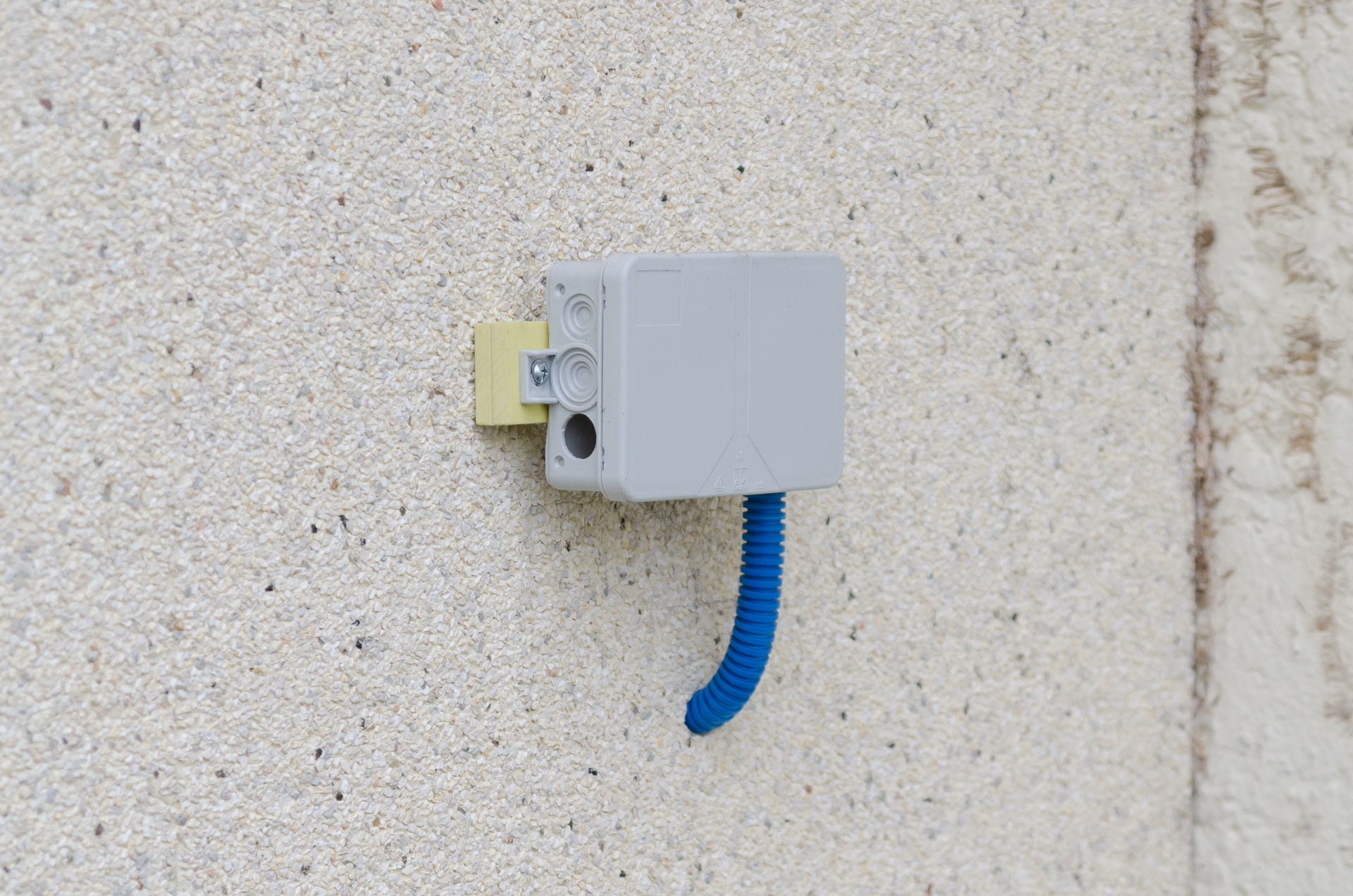 Outdoor sensor