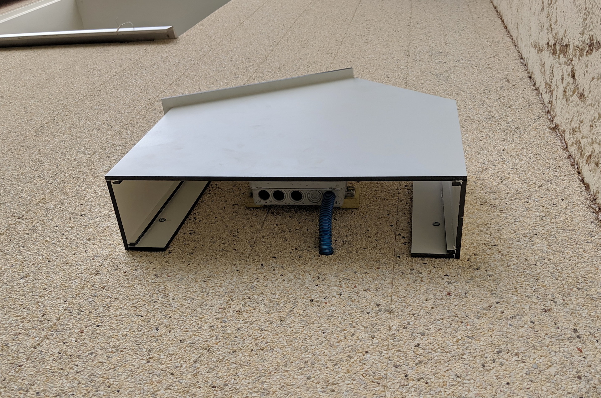 Sensor housing, bottom view